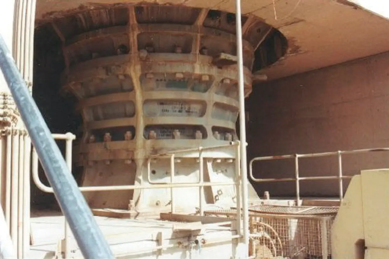Crusher pictured in the Escondida case; not machinery manufactured by C.C.JENSEN.